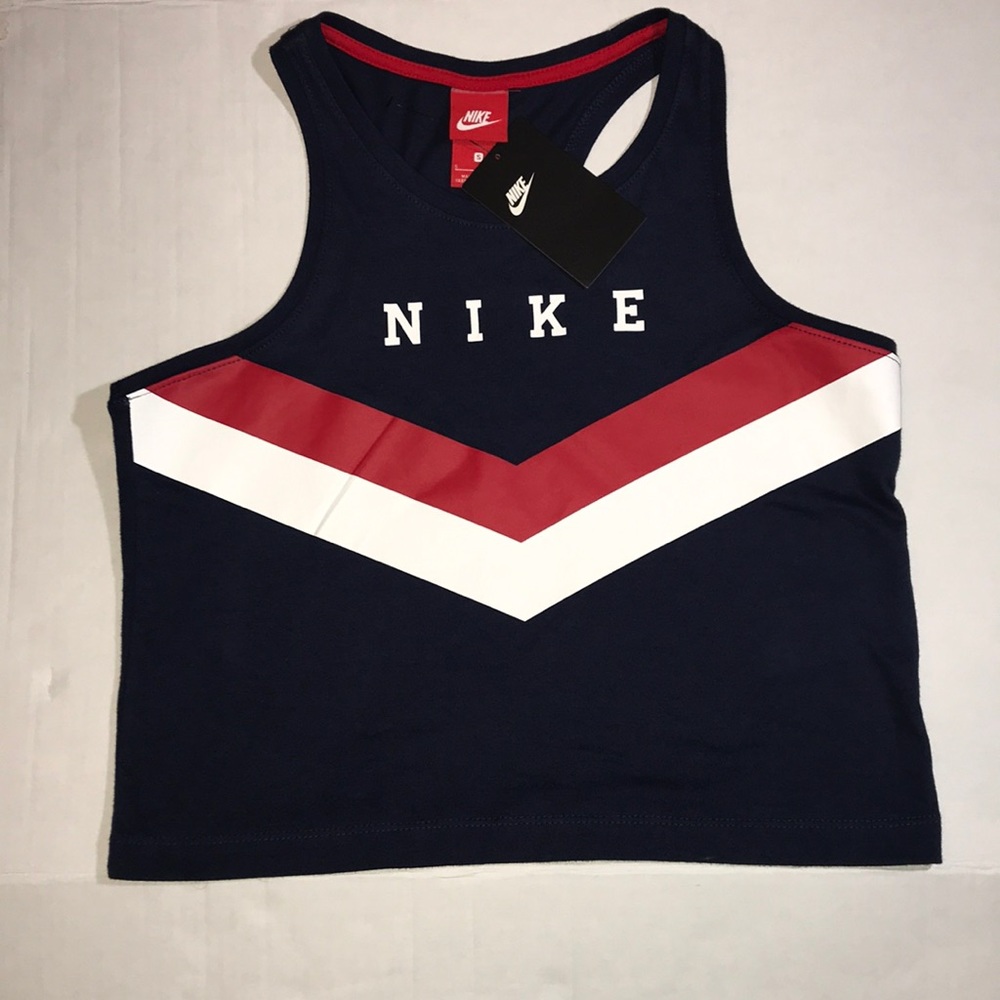 Nike Cropped Tank